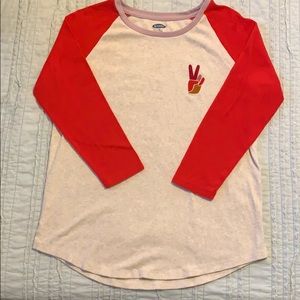 Old Navy raglan top, peace sign Size M